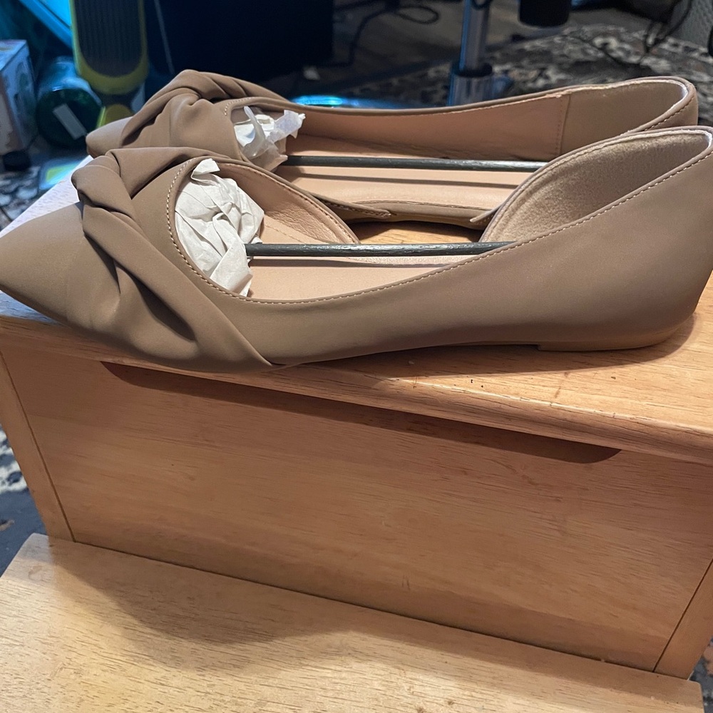 Source Unknown Tan Women's Flats with Knot Detail